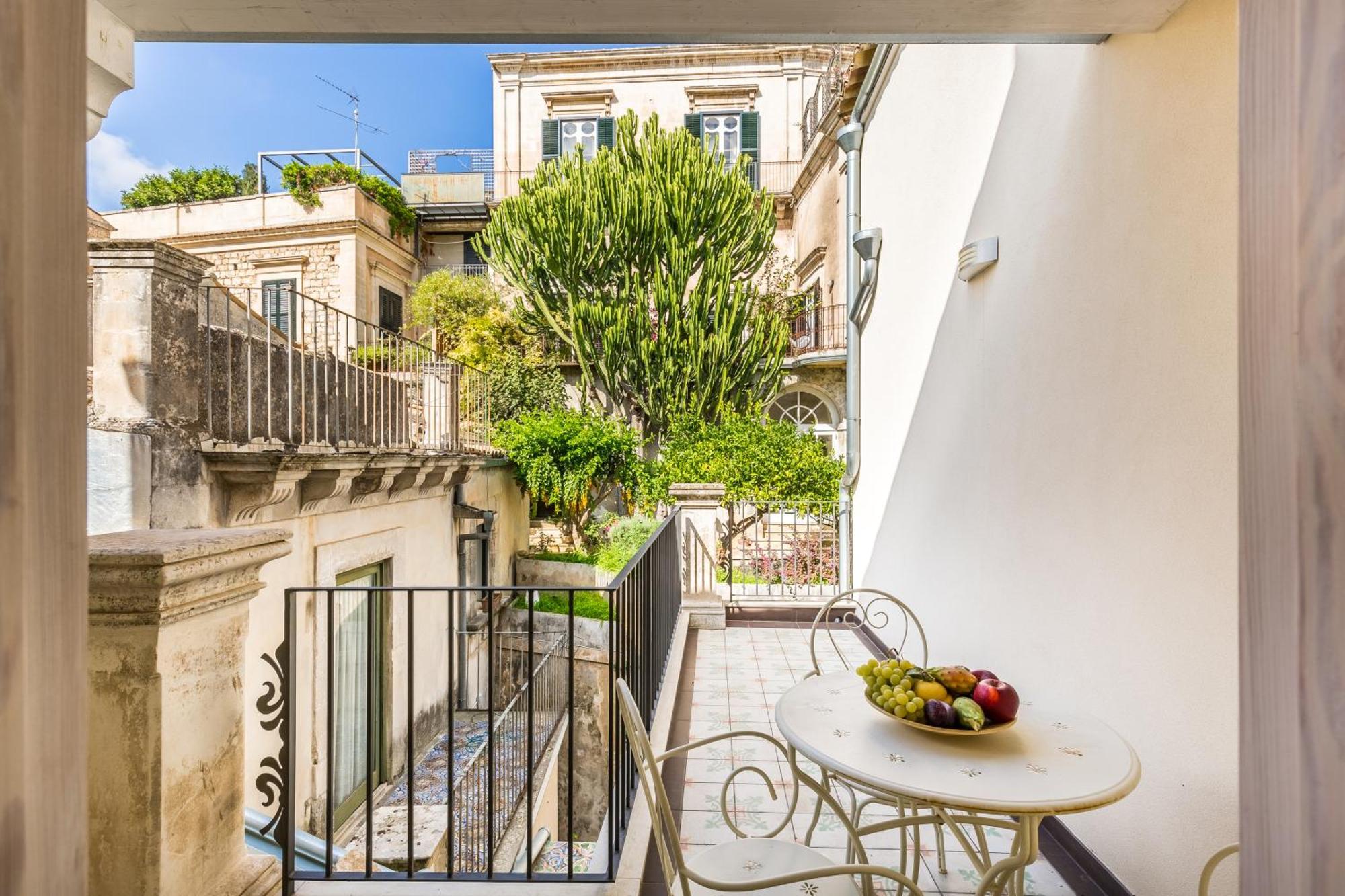 Modica For Family - Rooms And Apartments المظهر الخارجي الصورة