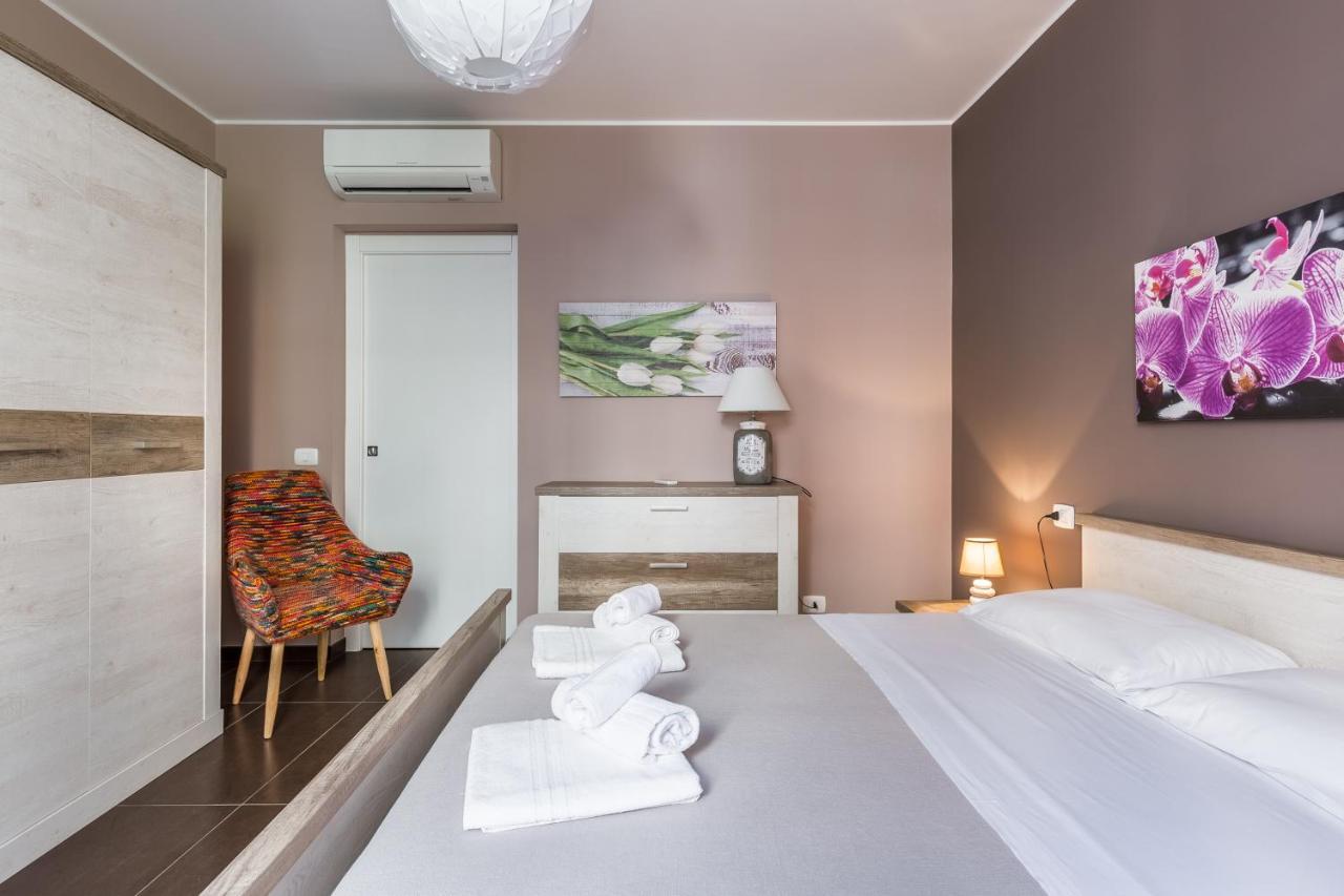 Modica For Family - Rooms And Apartments المظهر الخارجي الصورة